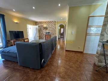 Moradia T4 para Venda em Madalena e Beselga