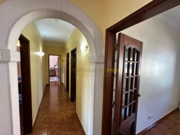 Moradia T4 para Venda em Madalena e Beselga