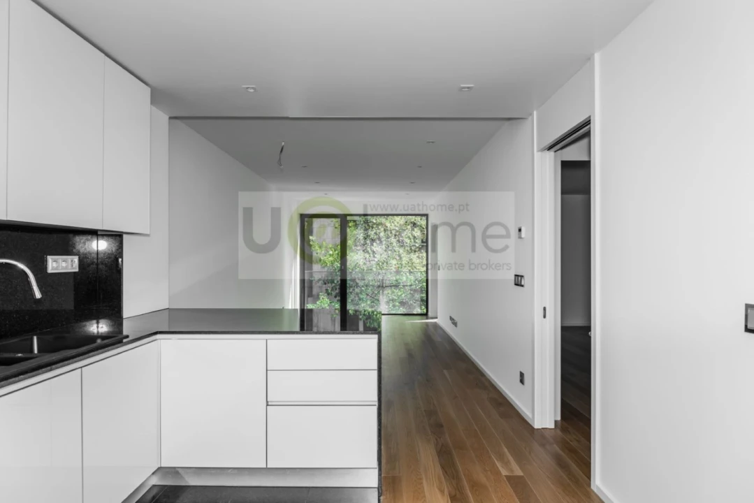 Apartamento T1 para Venda em Avenidas Novas Foto 3