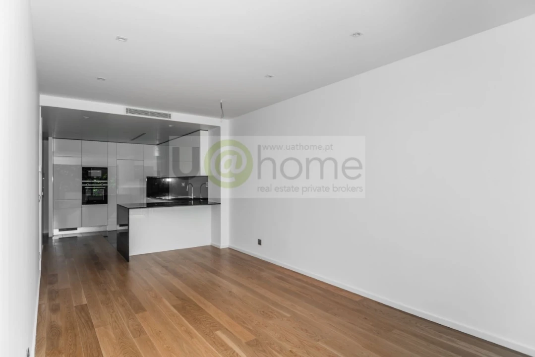 Apartamento T1 para Venda em Avenidas Novas Foto 5