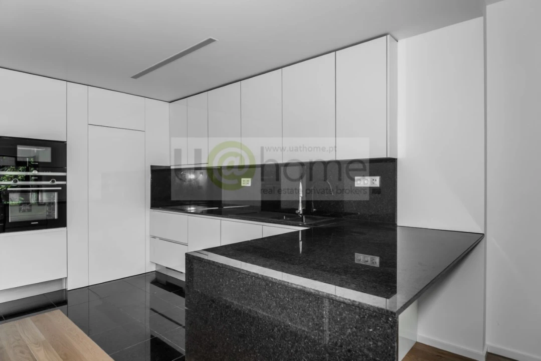 Apartamento T1 para Venda em Avenidas Novas Foto 6