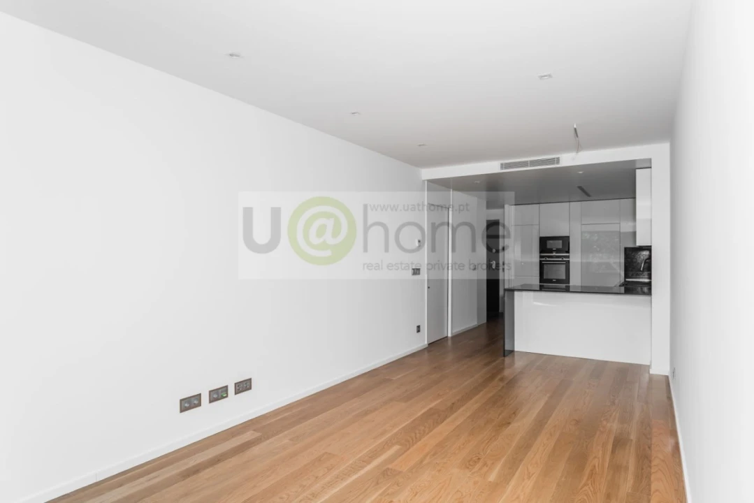 Apartamento T1 para Venda em Avenidas Novas Foto 8