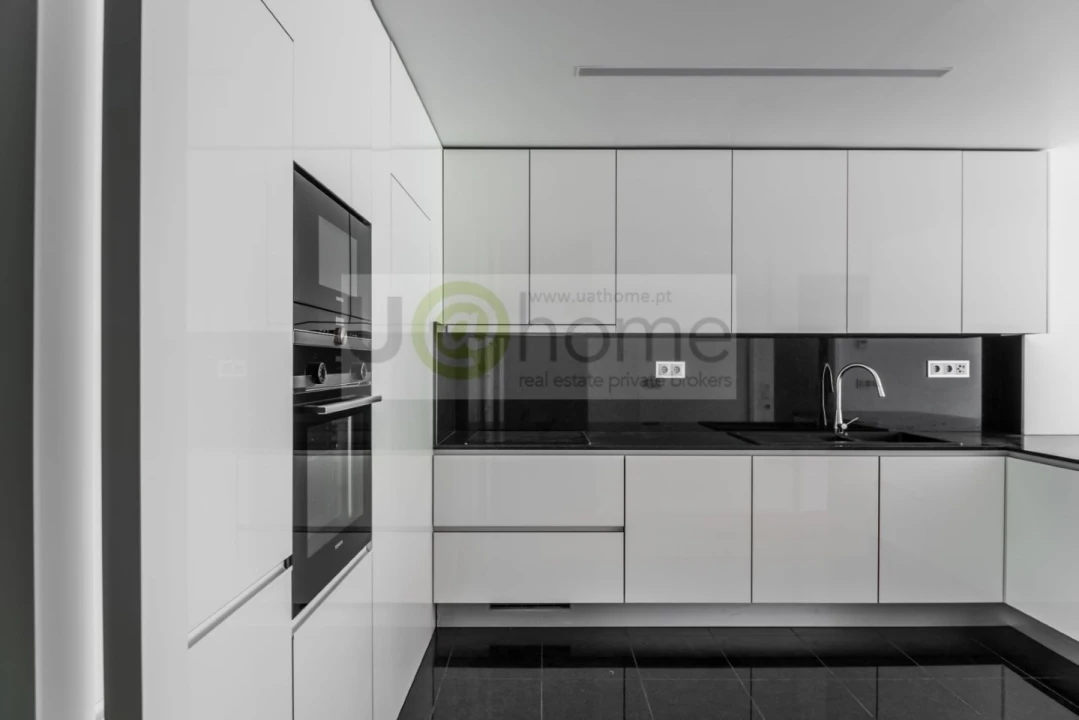 Apartamento T1 para Venda em Avenidas Novas Foto 9