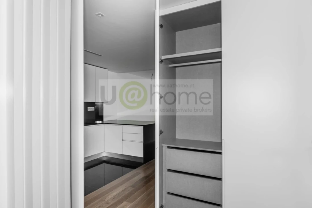 Apartamento T1 para Venda em Avenidas Novas Foto 11