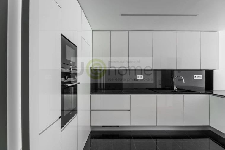 Apartamento T1 para Venda em Avenidas Novas Foto 9