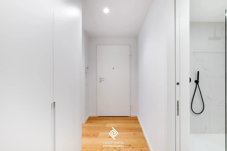 Apartamento T1 para Venda em Canidelo Foto 4