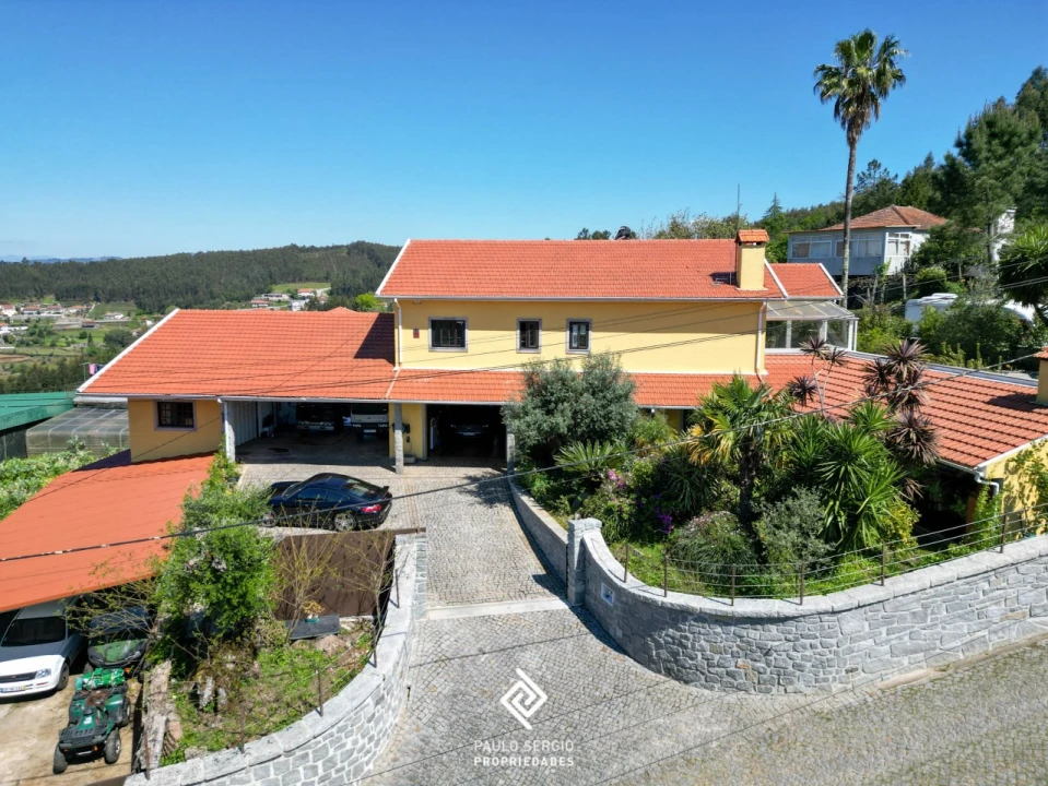 Moradia T4 para Venda em Raiva, Pedorido e Paraíso Foto 1