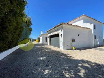 Moradia T4 para Venda em Almancil