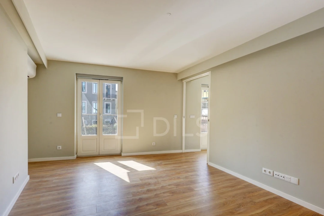 Apartamento T1 para Venda em Santo António Foto 6