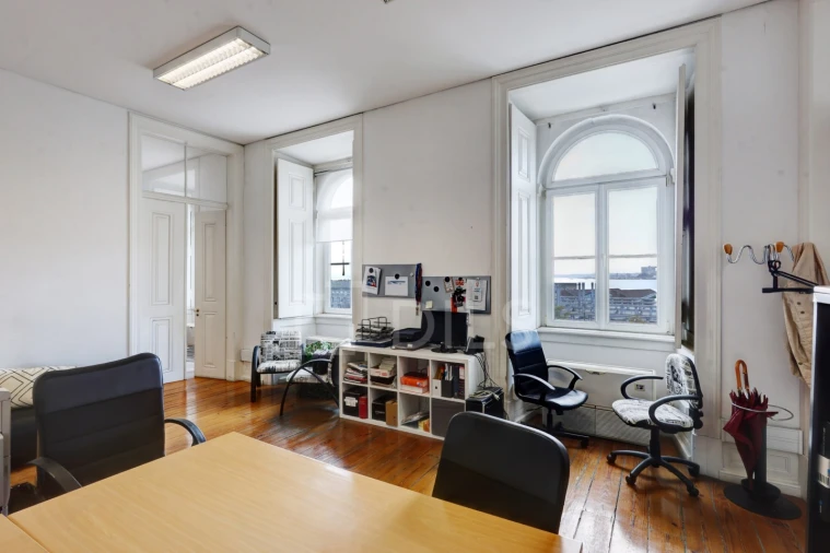 Escritório para Arrendamento em Misericórdia Foto 5