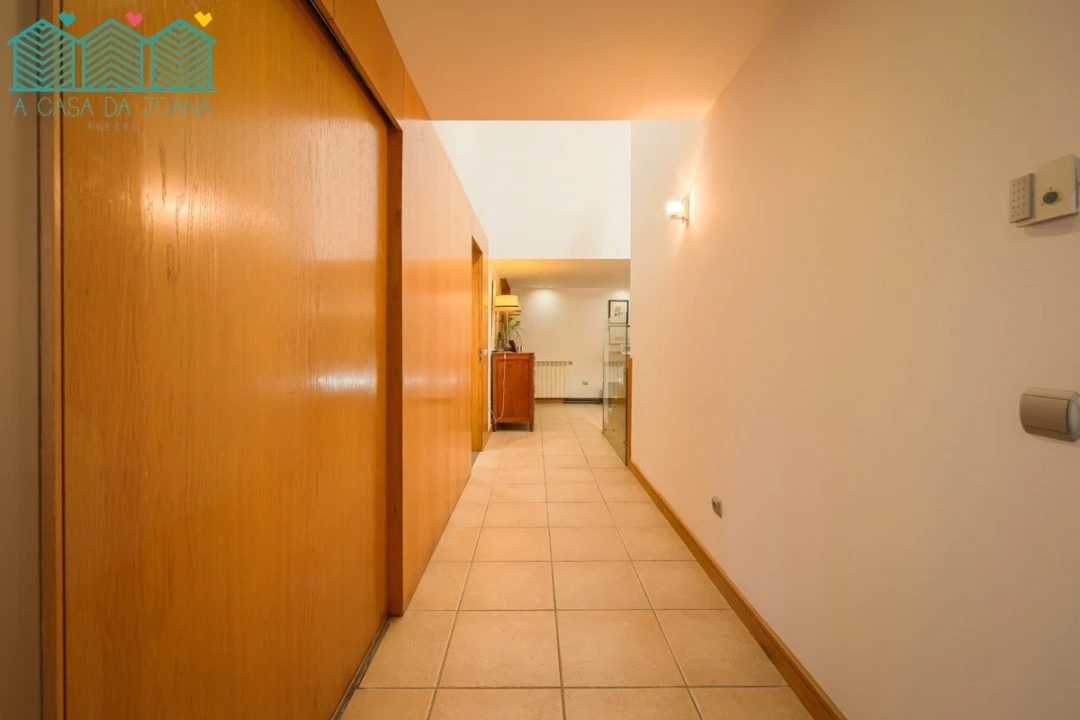 Moradia T5 para Venda em Aradas Foto 12