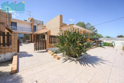 Moradia T5 para Venda em Aradas