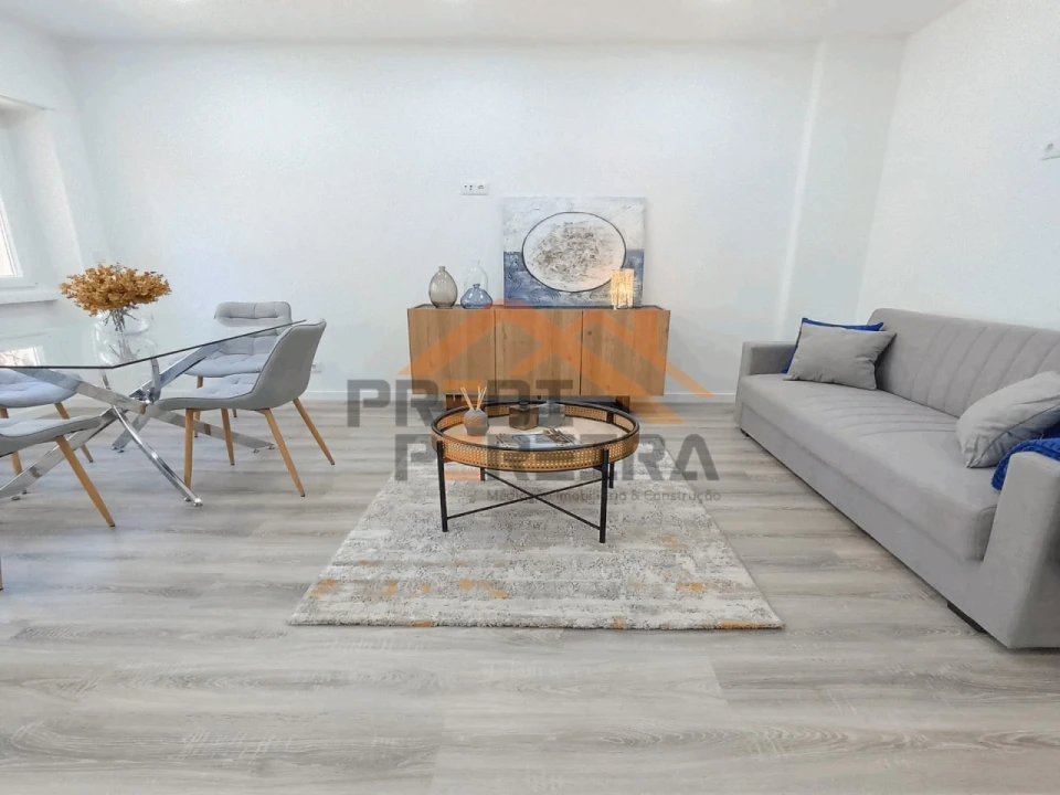 Apartamento T3 para Venda em Benfica Foto 4