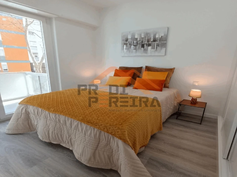 Apartamento T3 para Venda em Benfica Foto 11