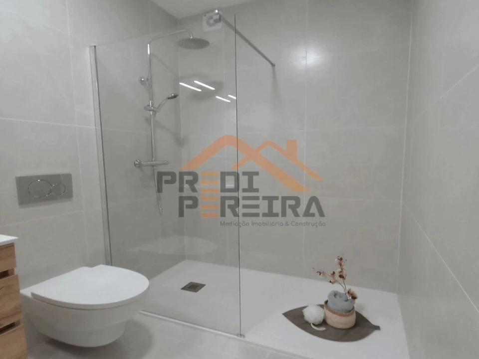 Apartamento T3 para Venda em Benfica Foto 18