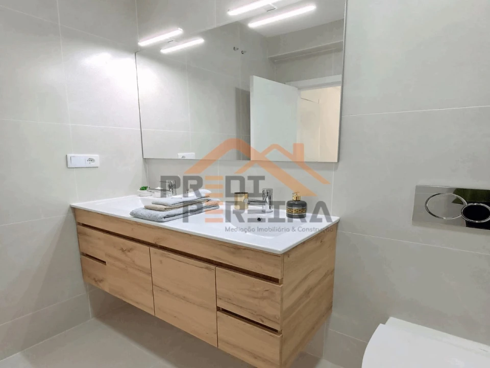 Apartamento T3 para Venda em Benfica Foto 19