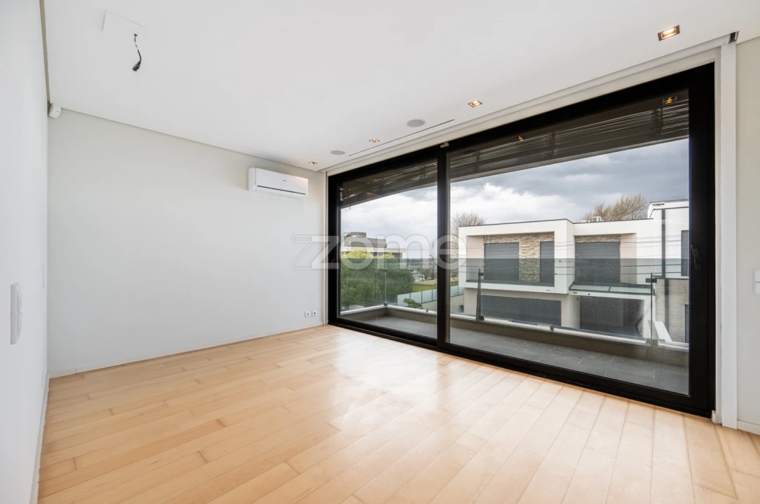 Moradia T3 para Venda em Madalena Foto 36