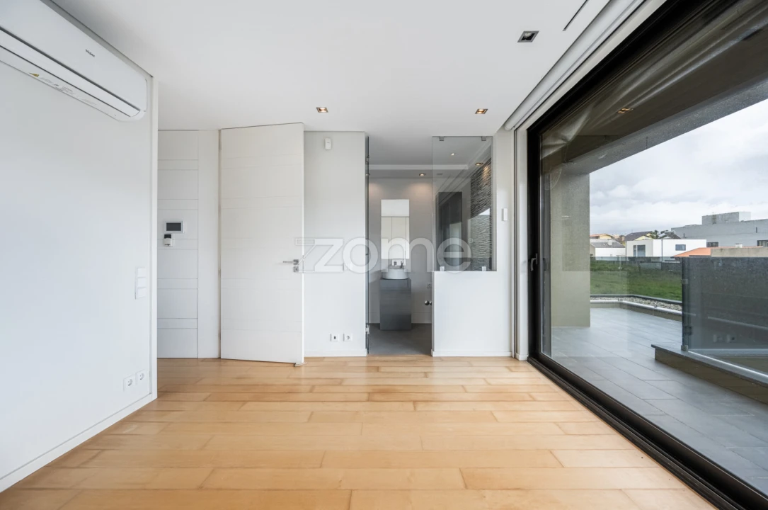 Moradia T3 para Venda em Madalena Foto 41