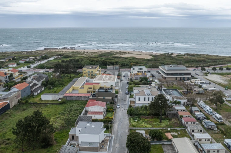 Moradia T3 para Venda em Madalena Foto 7