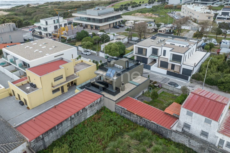 Moradia T3 para Venda em Madalena Foto 10