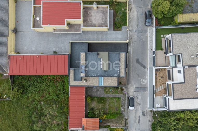 Moradia T3 para Venda em Madalena Foto 13