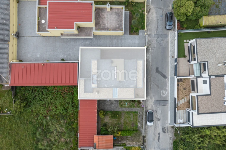 Moradia T3 para Venda em Madalena Foto 3