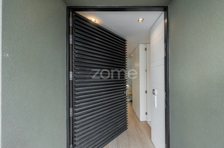 Moradia T3 para Venda em Madalena Foto 17