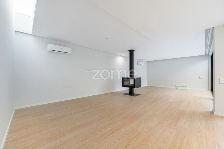 Moradia T3 para Venda em Madalena Foto 23