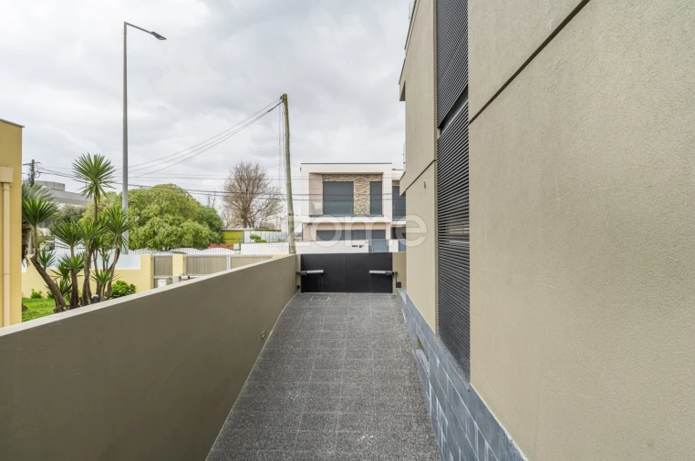 Moradia T3 para Venda em Madalena Foto 25