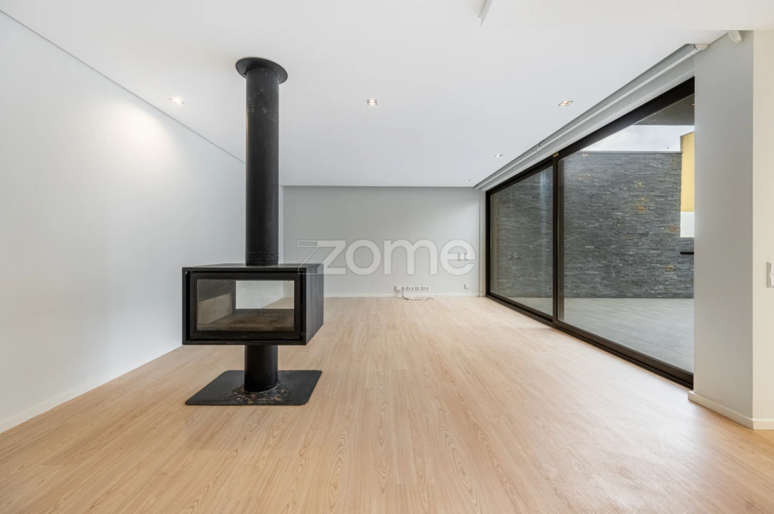 Moradia T3 para Venda em Madalena Foto 1