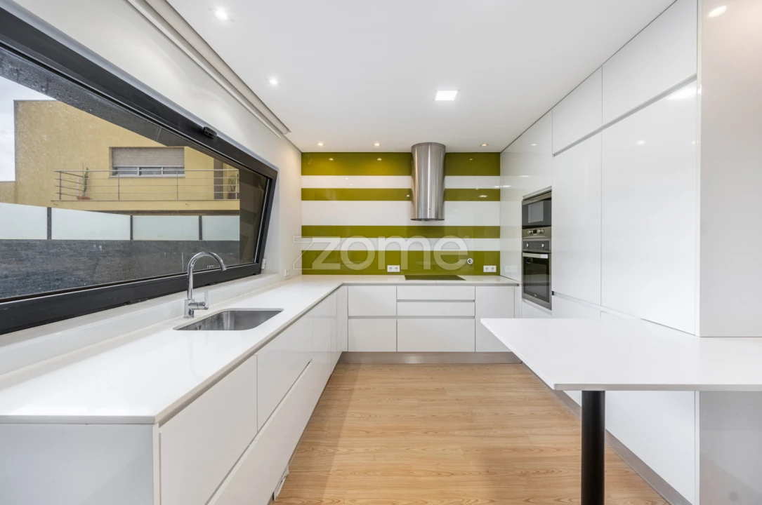 Moradia T3 para Venda em Madalena Foto 29