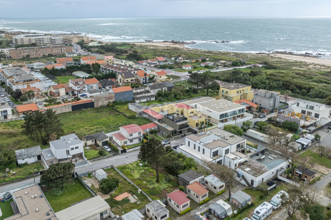 Moradia T3 para Venda em Madalena Foto 6