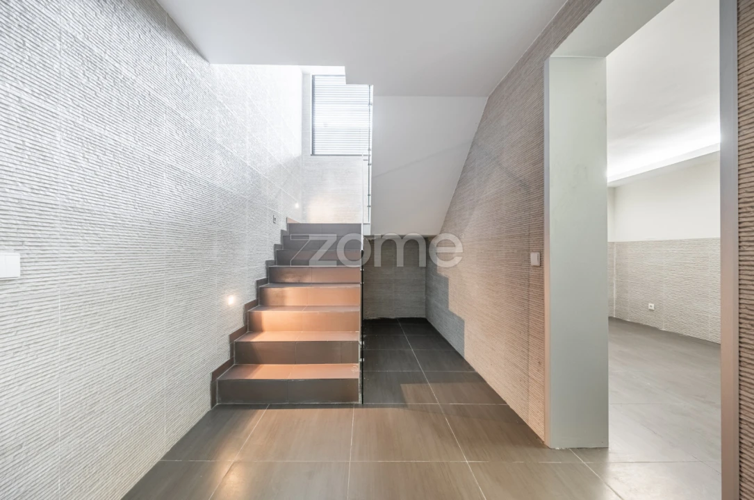 Moradia T3 para Venda em Madalena Foto 31