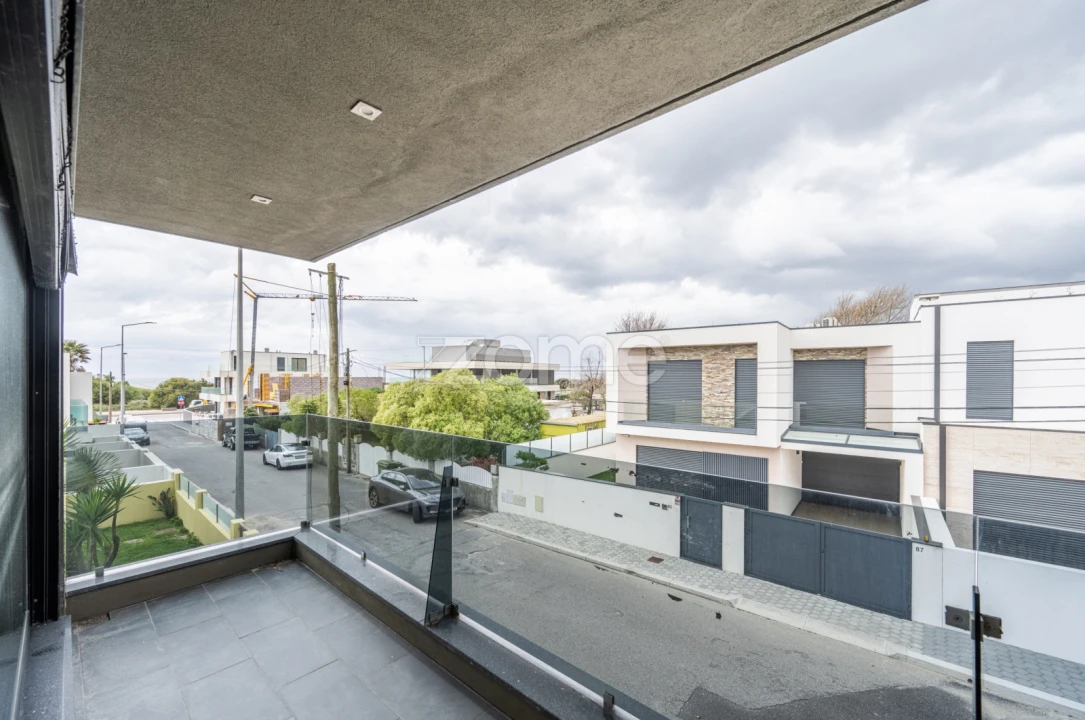 Moradia T3 para Venda em Madalena Foto 38