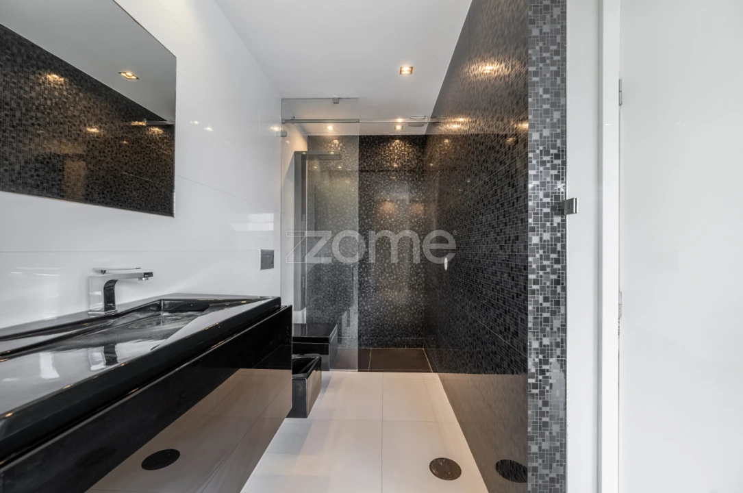 Moradia T3 para Venda em Madalena Foto 39