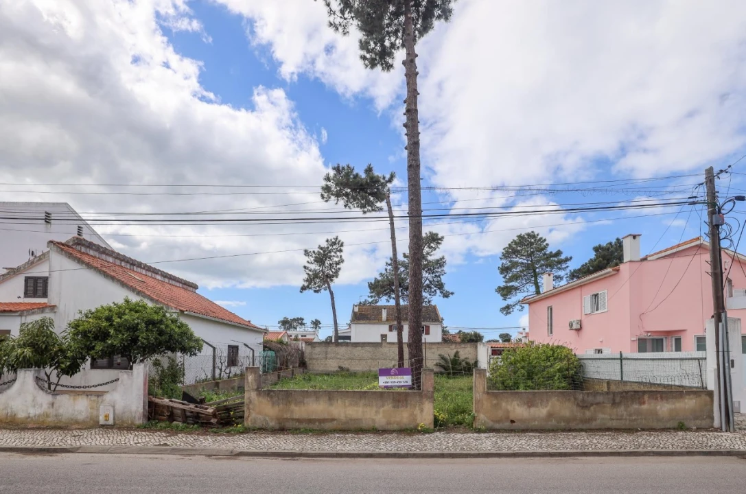 Terreno para Venda em Charneca de Caparica e Sobreda Foto 3