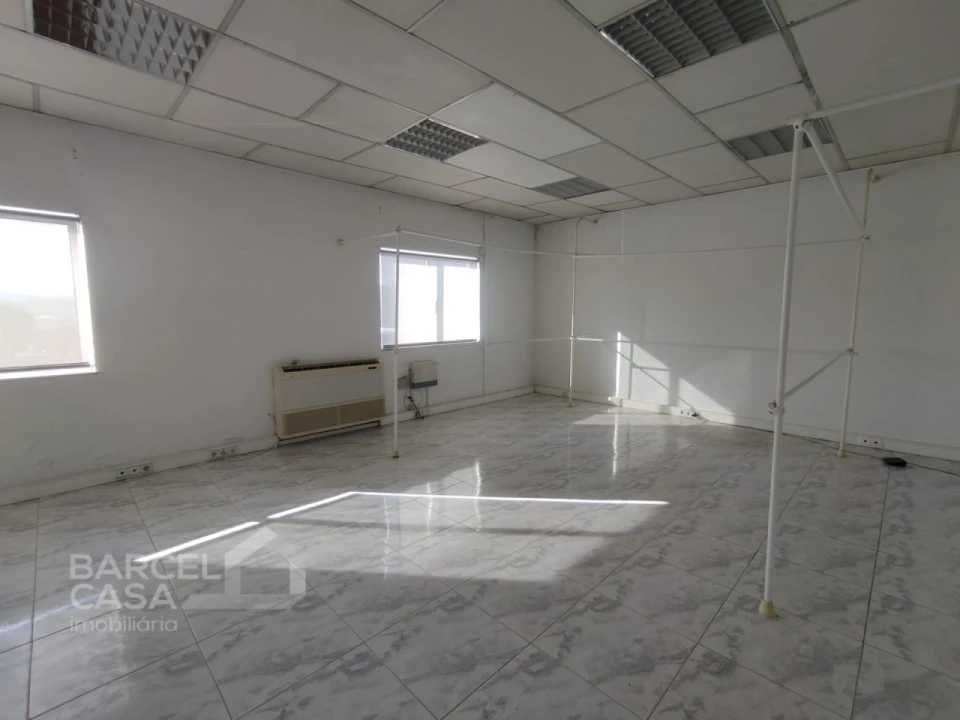 Armazém para Arrendamento em Barcelos, V.Boa, V.Frescainha Foto 10