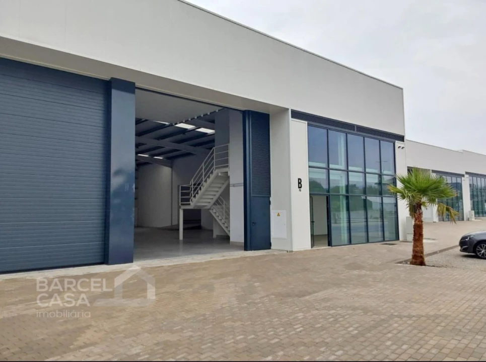 Armazém para Venda em Silveiros e Rio Covo (Santa Eulália) Foto 1