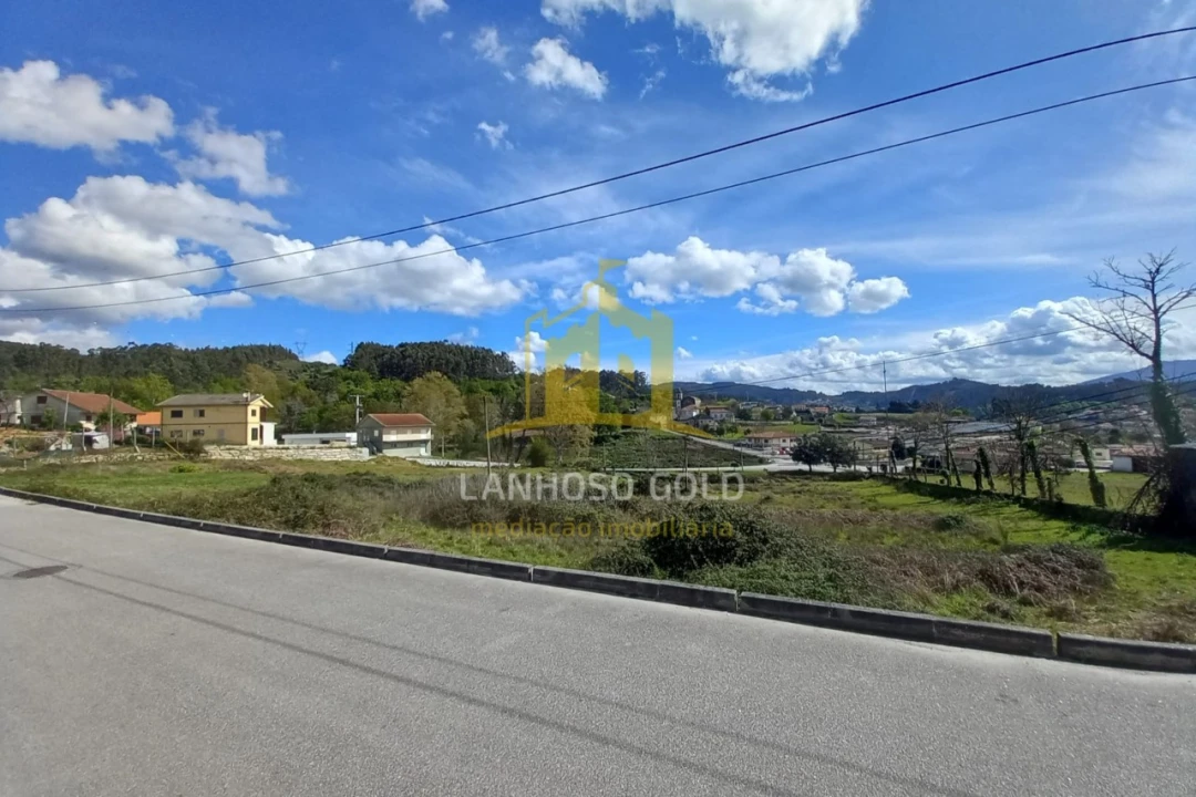 Terreno para Venda em Fonte Arcada e Oliveira Foto 3