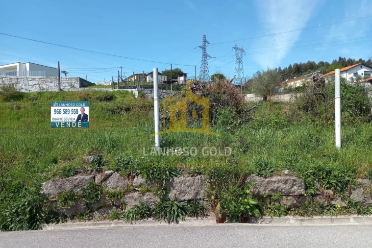 Terreno para Venda em Fonte Arcada e Oliveira Foto 2