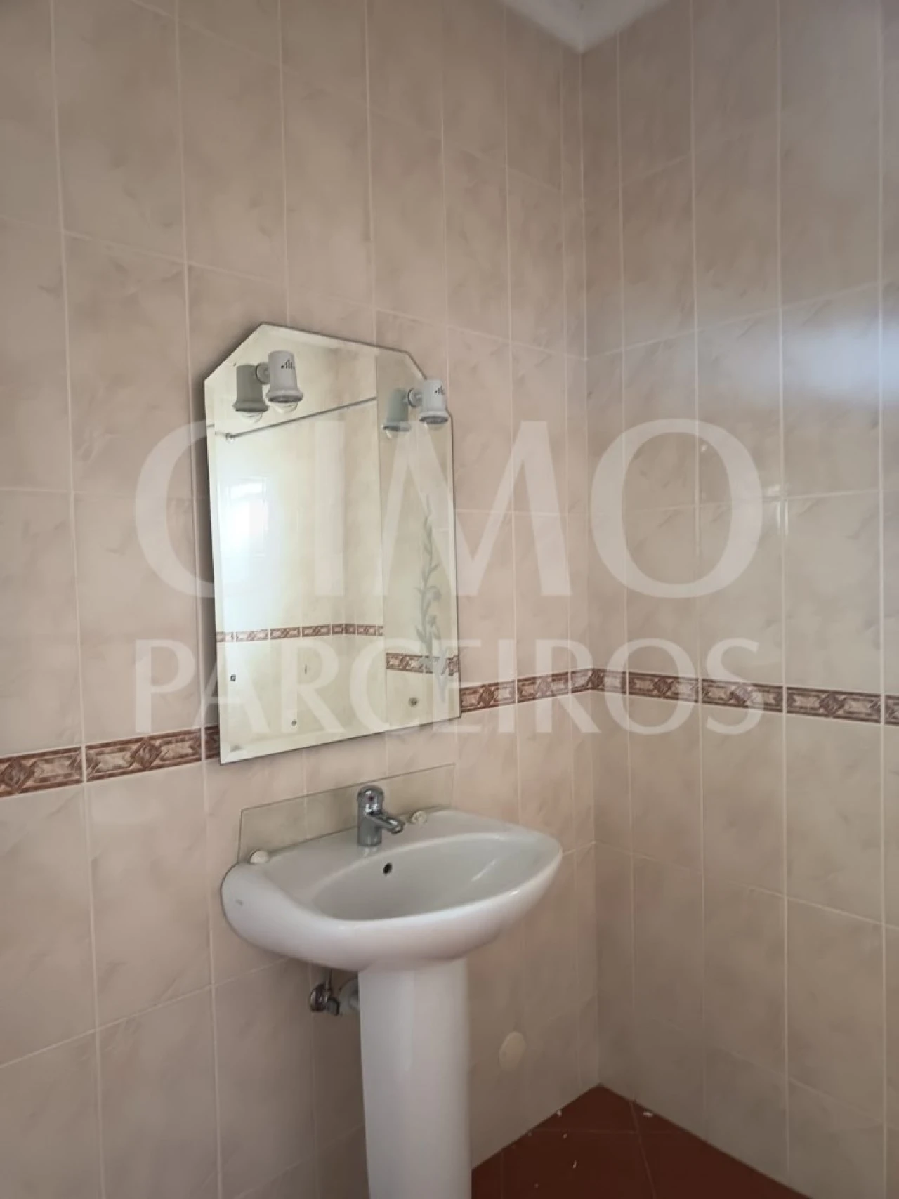 Moradia T3 para Venda em Oiã Foto 6