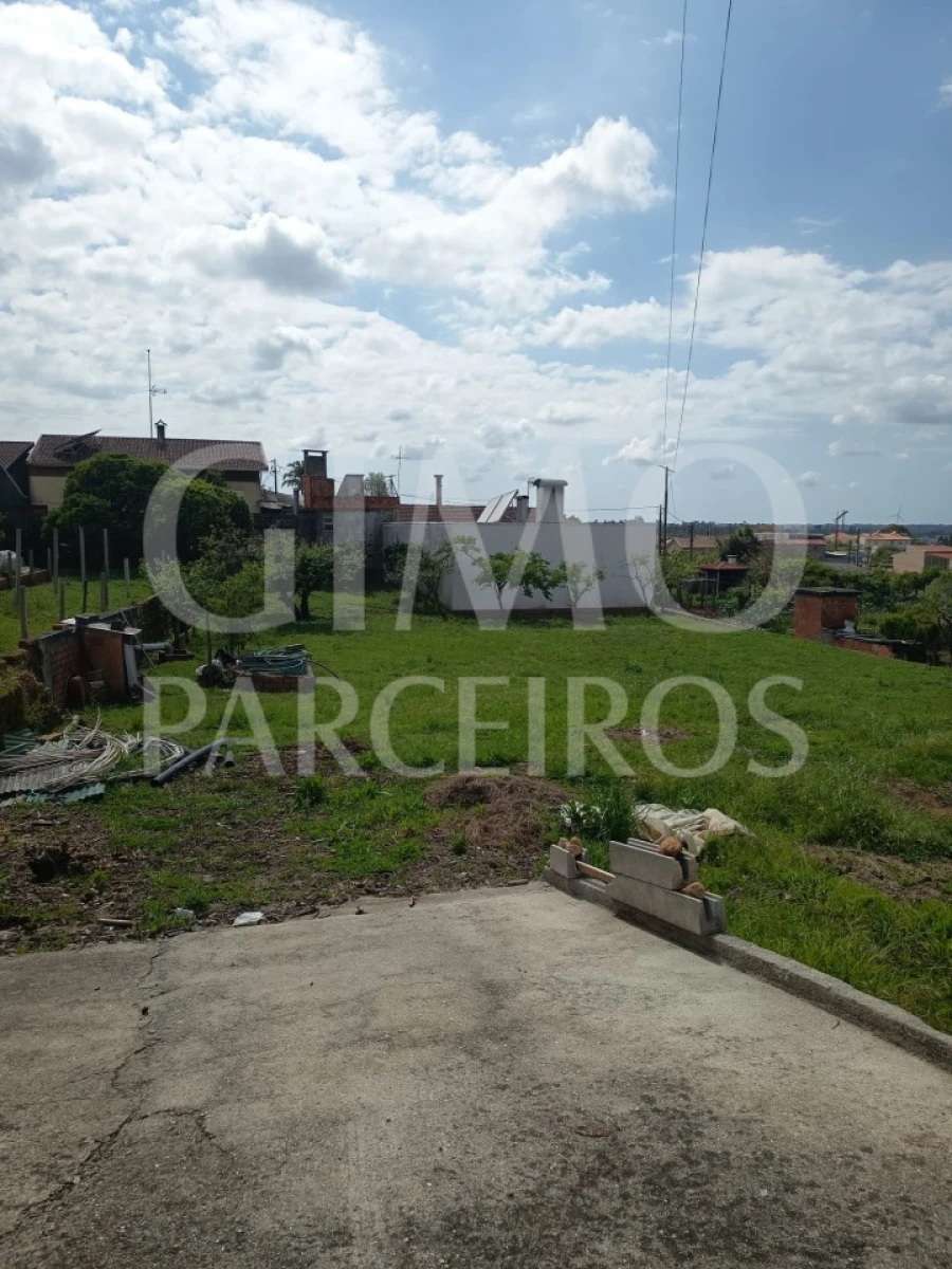 Moradia T3 para Venda em Oiã Foto 23