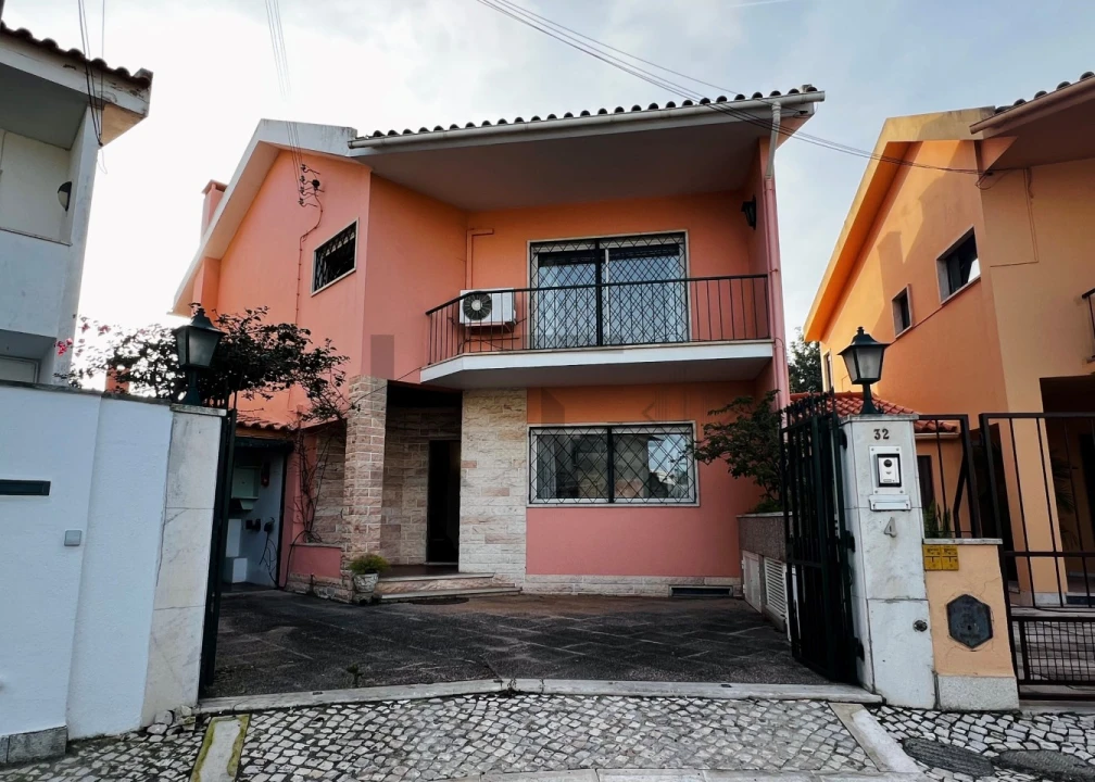 Moradia T5 para Venda em Carcavelos e Parede Foto 2