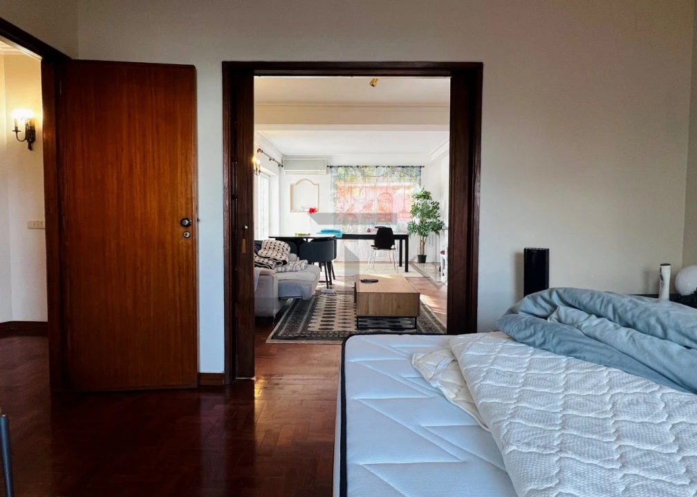 Moradia T5 para Venda em Carcavelos e Parede Foto 12