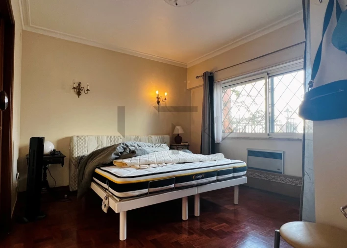 Moradia T5 para Venda em Carcavelos e Parede Foto 10