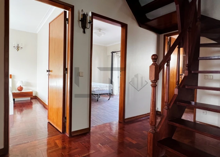 Moradia T5 para Venda em Carcavelos e Parede Foto 18