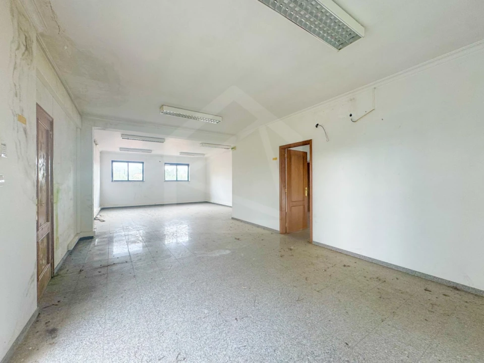 Armazém para Venda em Mangualde, Mesquitela e Cunha Alta Foto 6