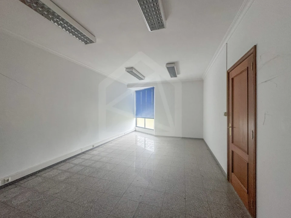 Armazém para Venda em Mangualde, Mesquitela e Cunha Alta Foto 7