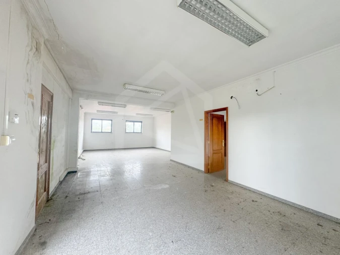 Armazém para Venda em Mangualde, Mesquitela e Cunha Alta Foto 5