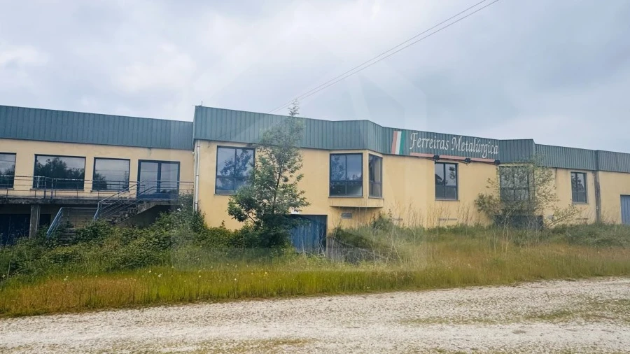 Armazém para Venda em Mangualde, Mesquitela e Cunha Alta
